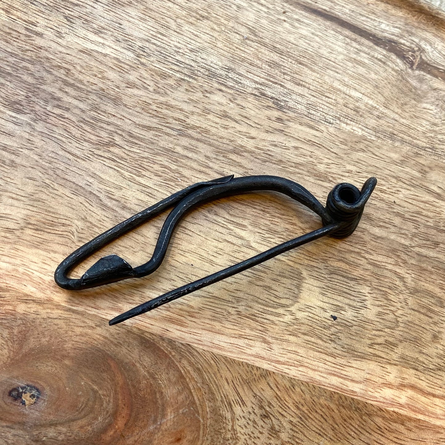 Bügelfibel mit Spannung