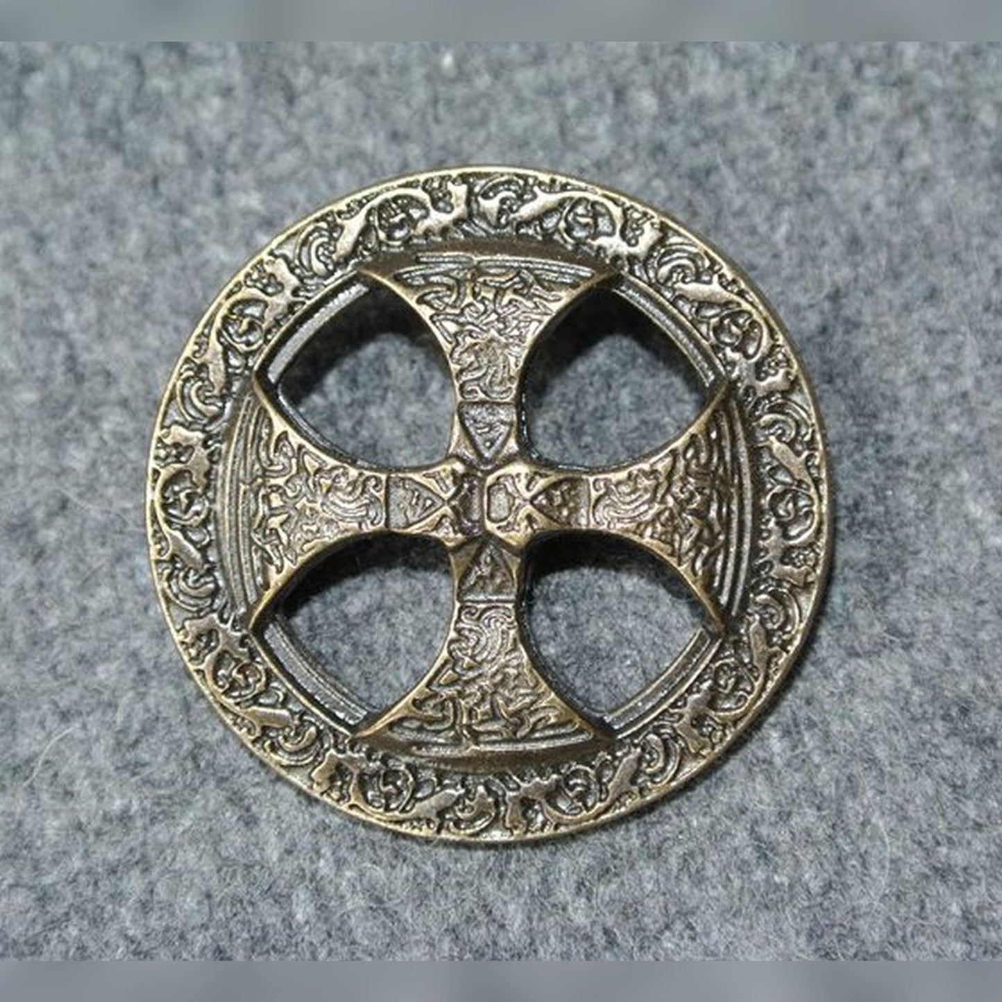 Axtkreuz geschlossen