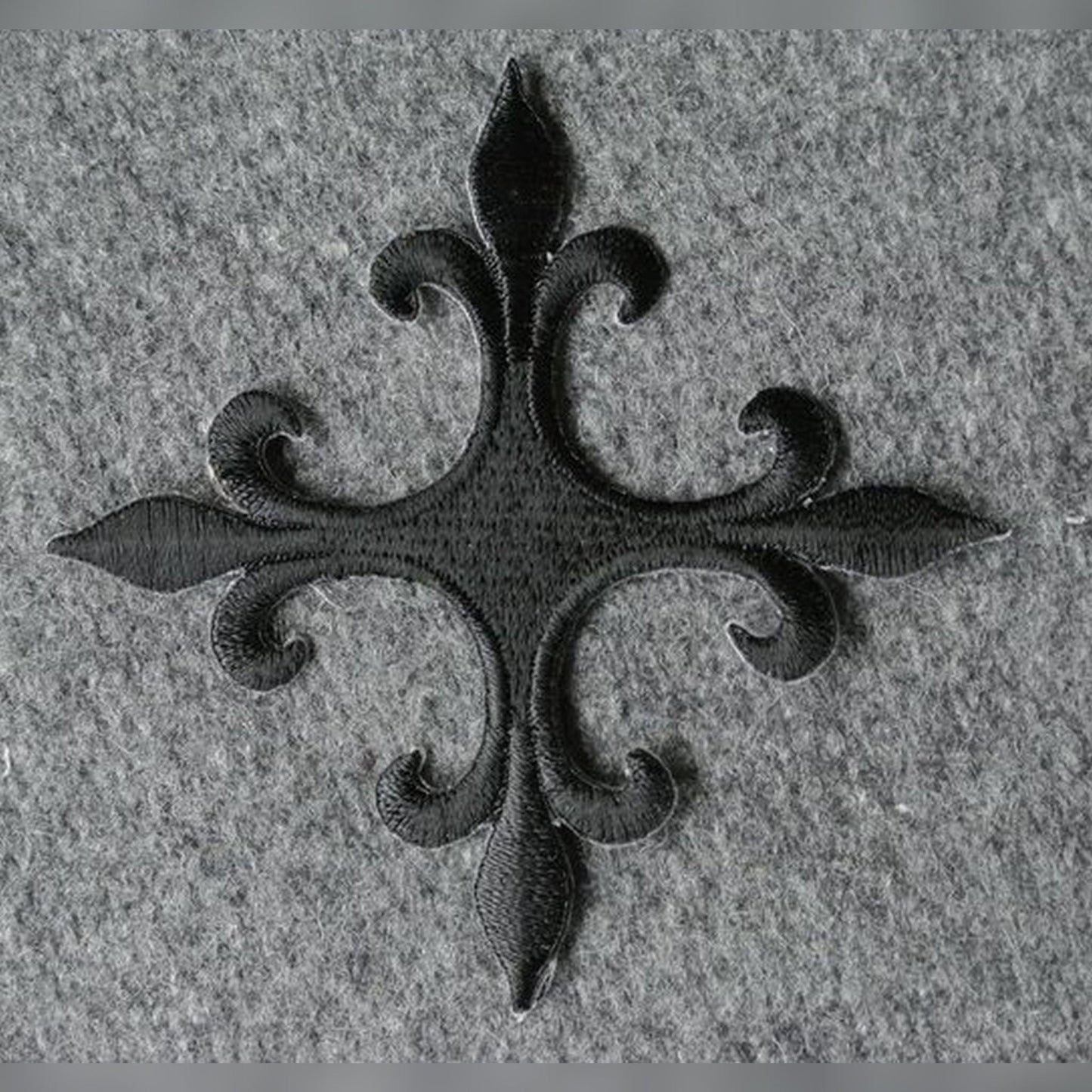 Kreuz Fleur de Lis