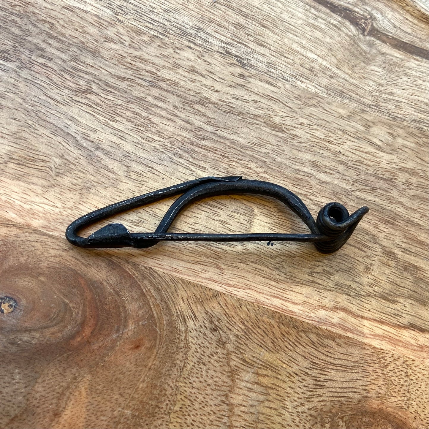 Bügelfibel mit Spannung