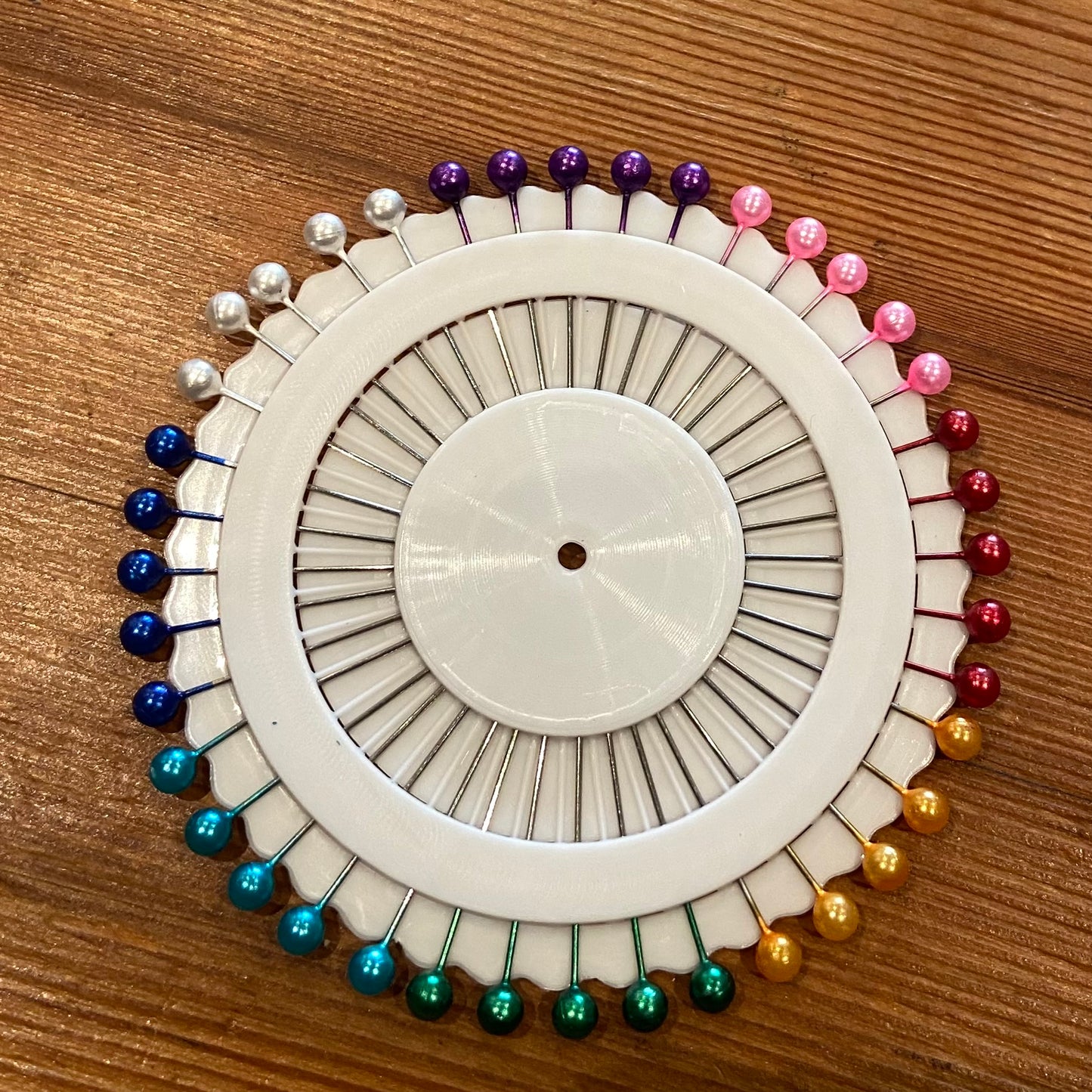 Perlkopfnadeln farbig