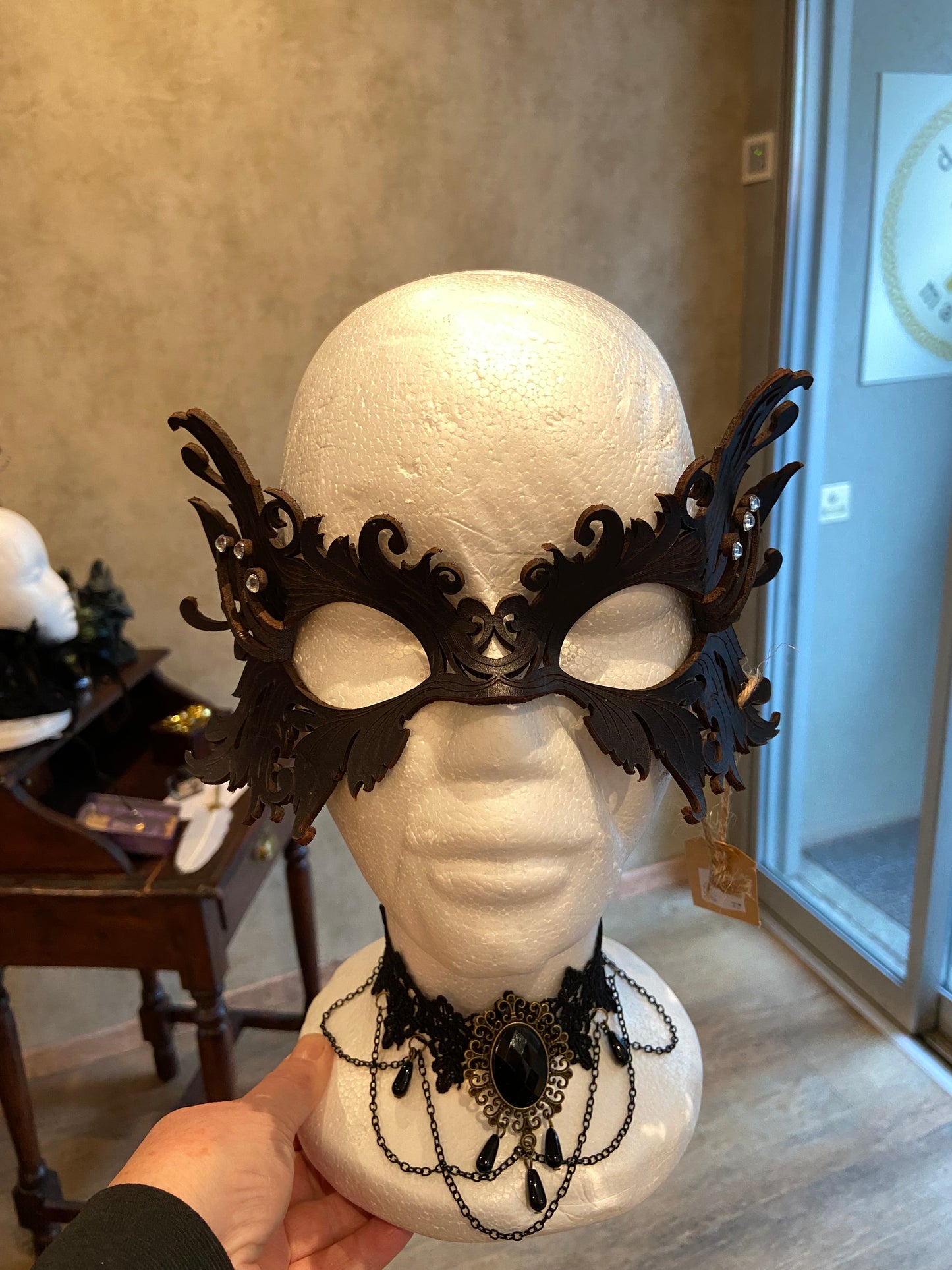 Schmetterlingsmaske aus Leder