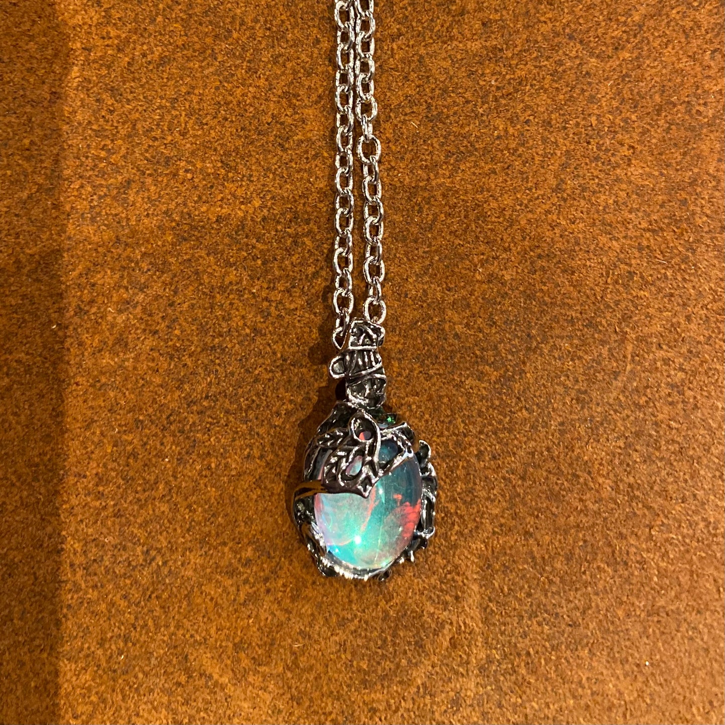 Anhänger Mondstein floral mit Kette