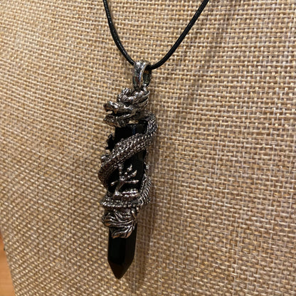 Pendel Drachen mit Stein