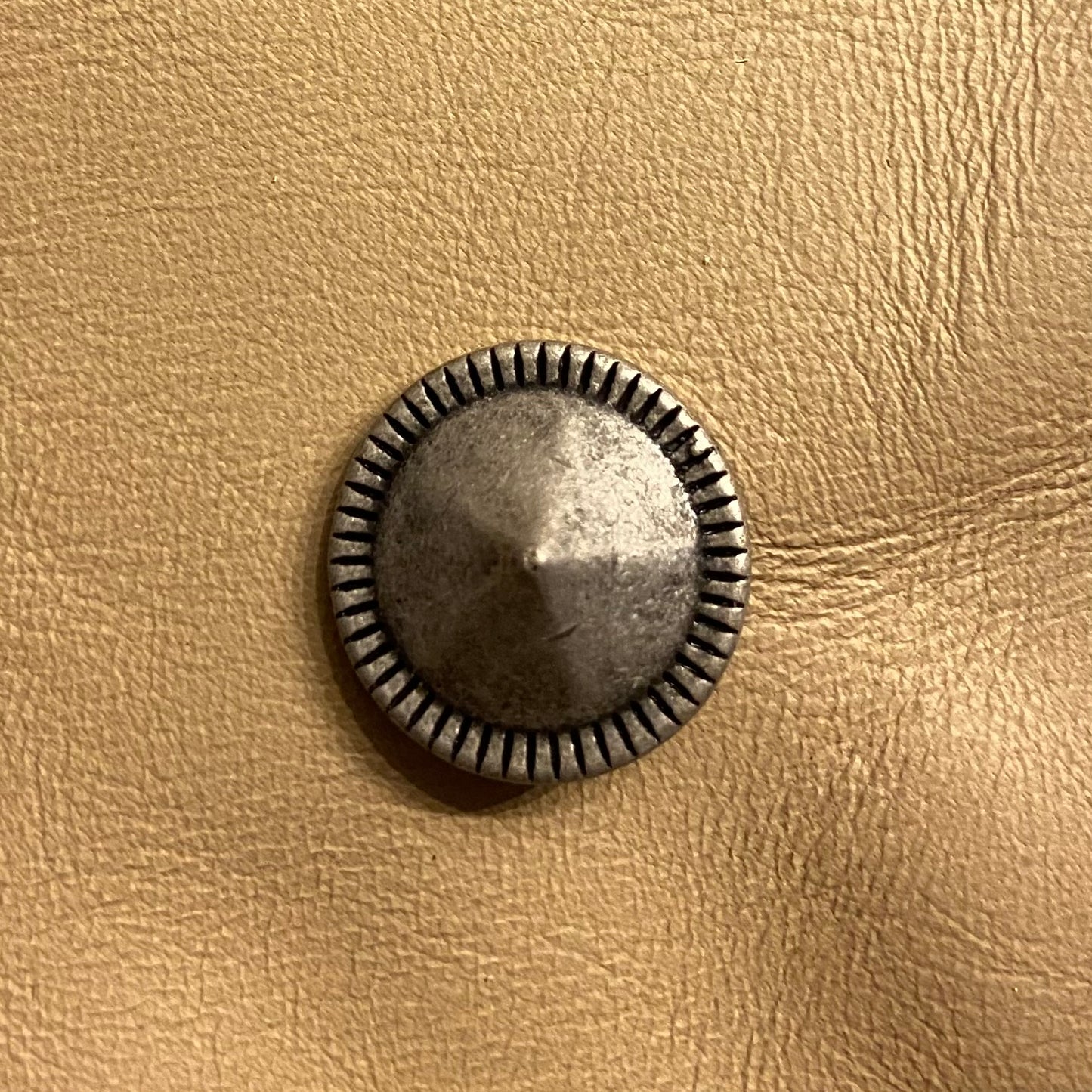 Kegel diverse Grössen und Mengen.