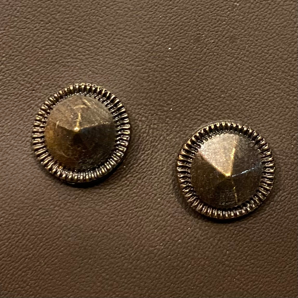 Kegel diverse Grössen und Mengen.