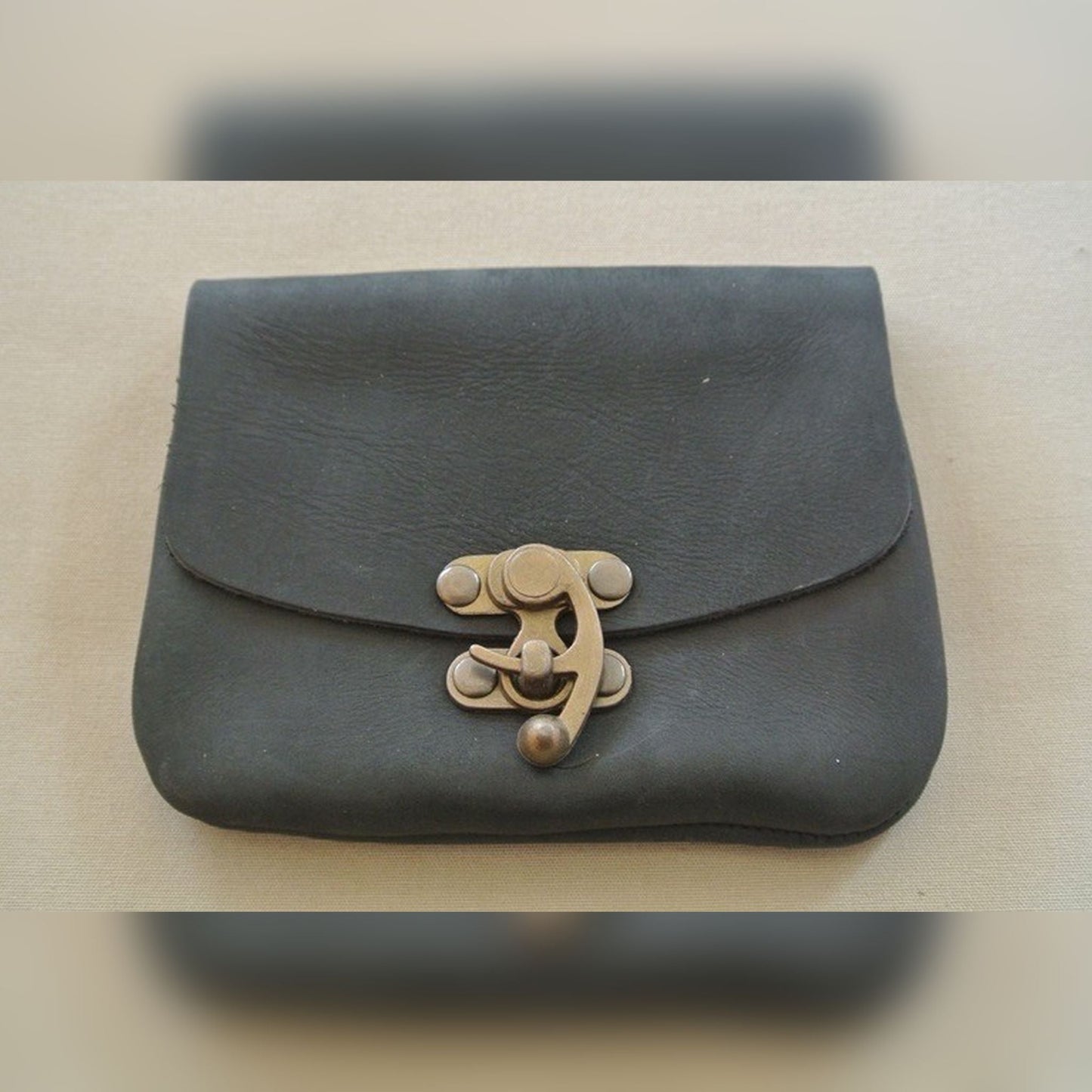 Gürteltasche mit Riegelverschluss