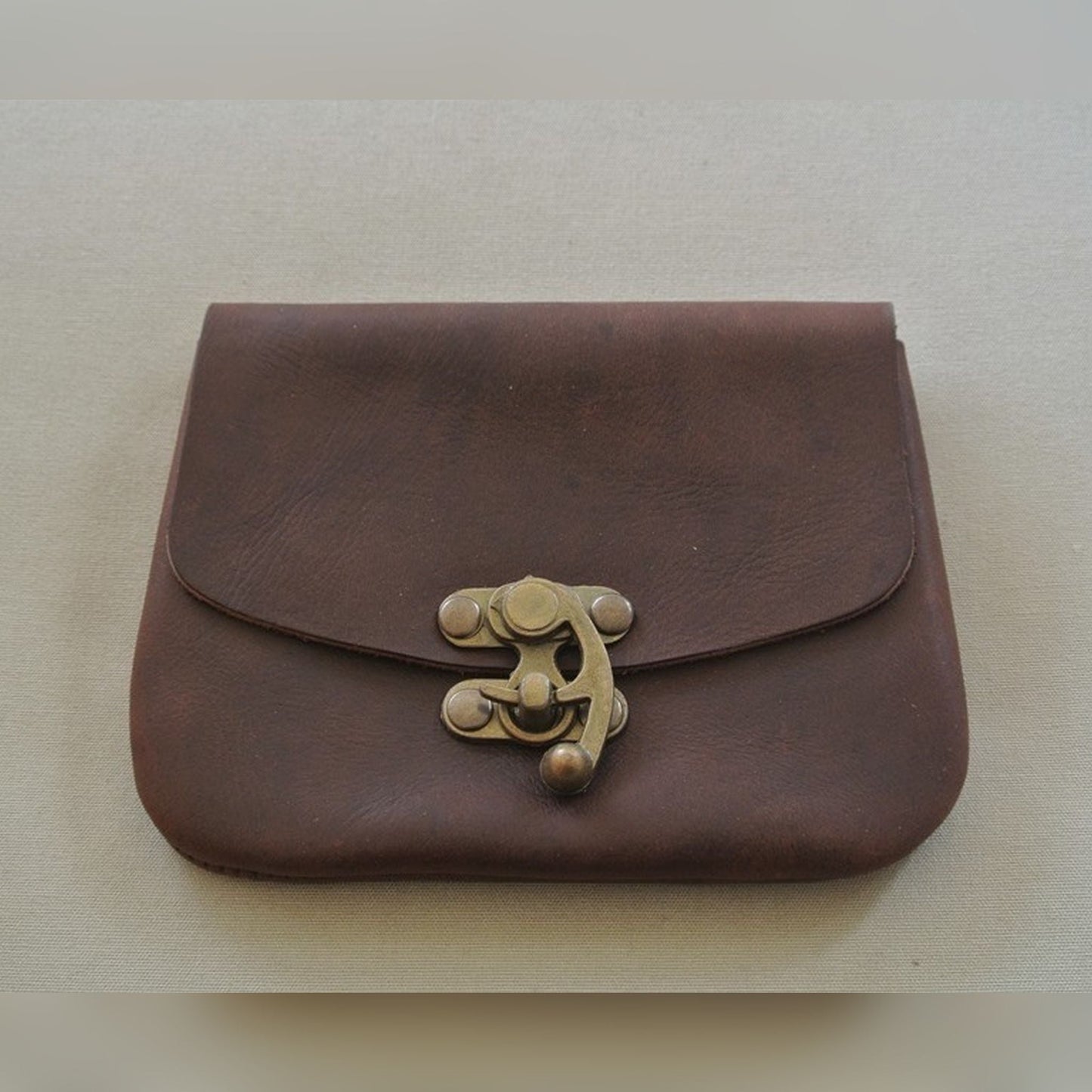 Gürteltasche mit Riegelverschluss