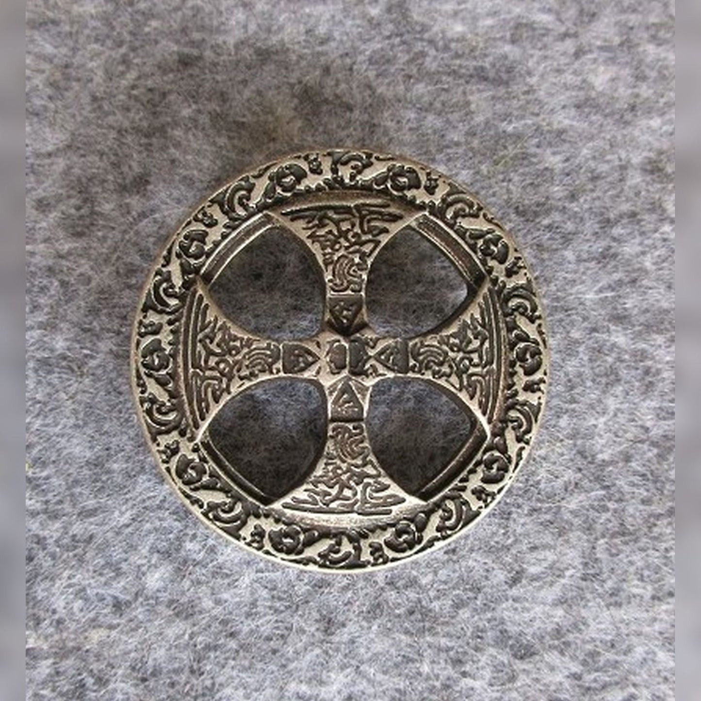 Axtkreuz geschlossen