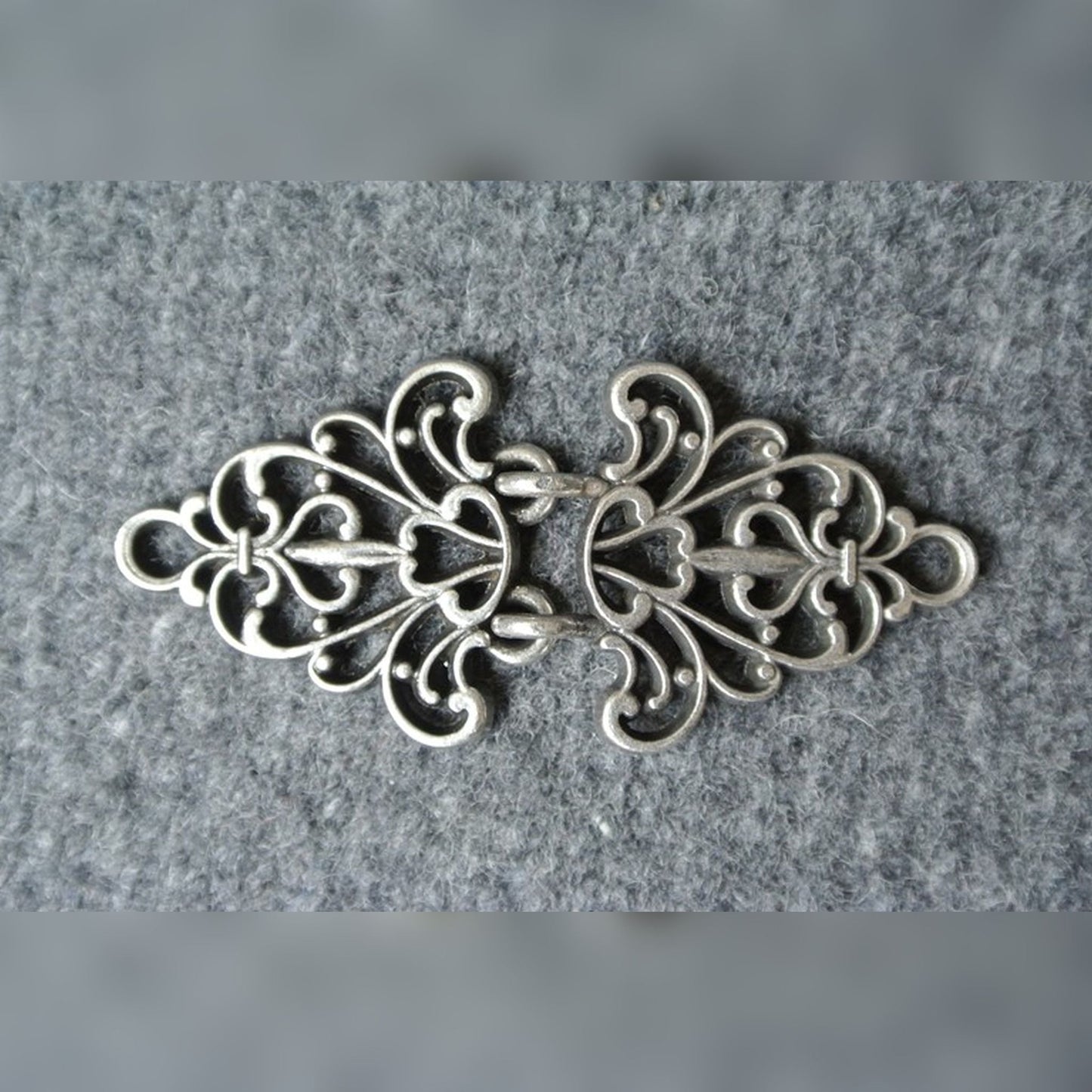 Trachtenverschluss filigran