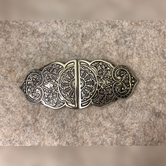 Verschluss Herz Trachten