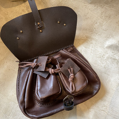 Tasche mit Taschen